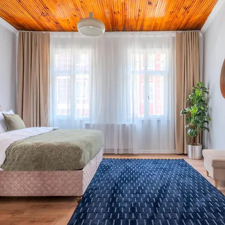 House W Garden 10 Min To Citys In Beyoglu * Estambul